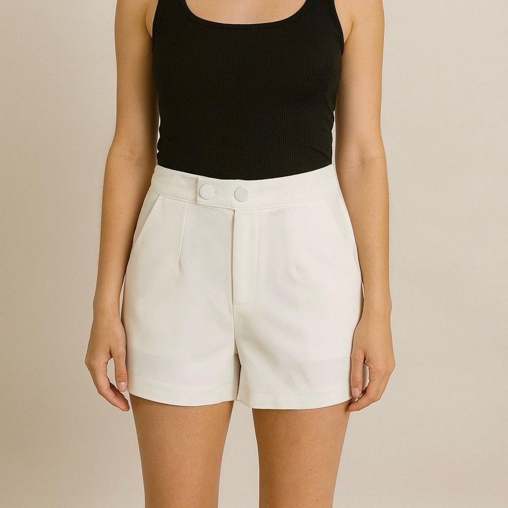 White High-waisted shorts